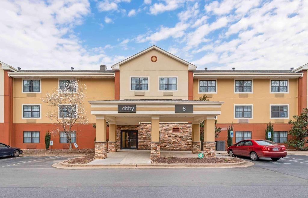 Extended Stay America Suites Asheville Tunnel Rd image