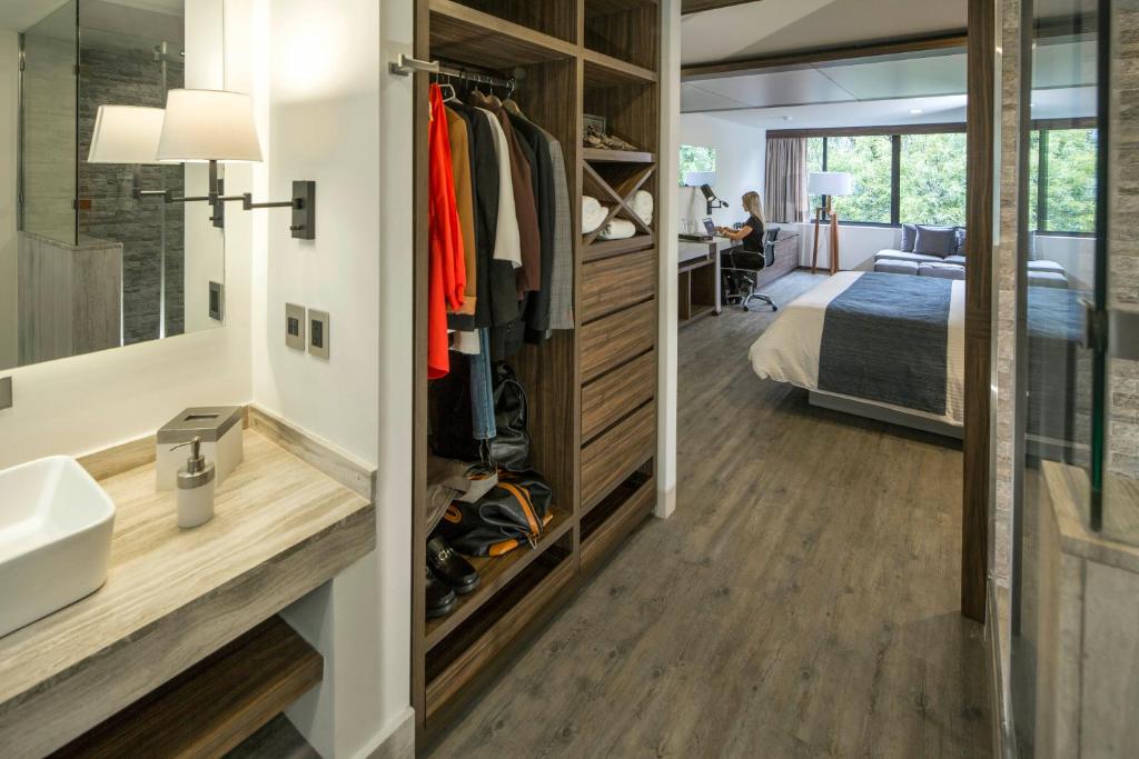 Сьюит (Полулюкс), FlowSuites Condesa