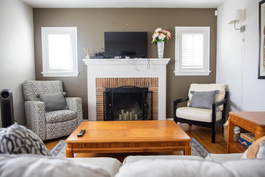 Historic, Family-Friendly Home in Downtown image