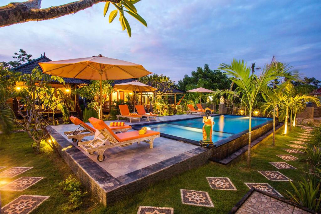 Dinatah Lembongan Villas - Tap to explore photos
