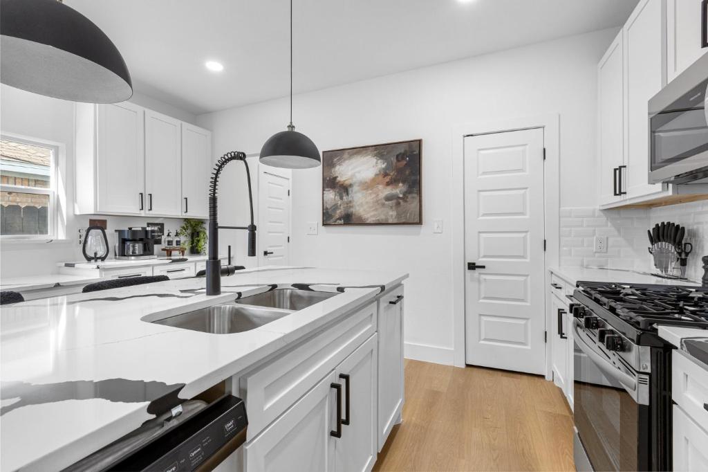 Event Open Luxurious 6BD Retreat image