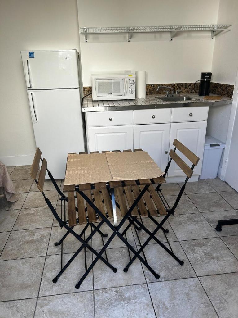 Guesthouse in Miami image