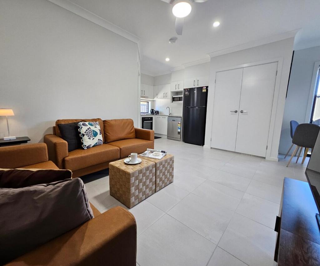 RedFlamesRetreat-Free WIFI & Parking-Walk to public transport-Quiet St & FamilyFriendly photo 2