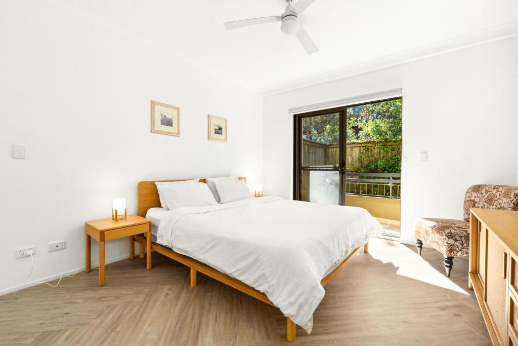 Spacious 2-Bed 2-Bath Moments from Avalon Beach photo 3