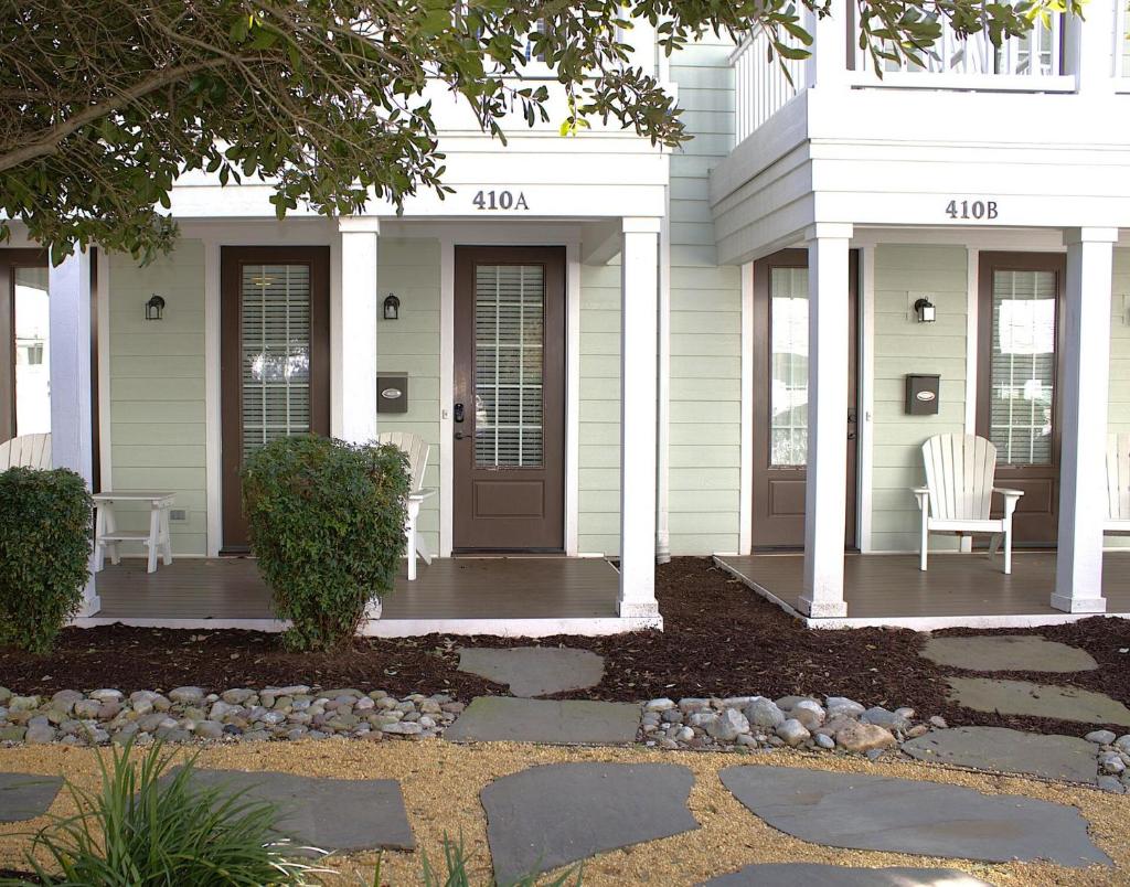 410A The Jetty House image