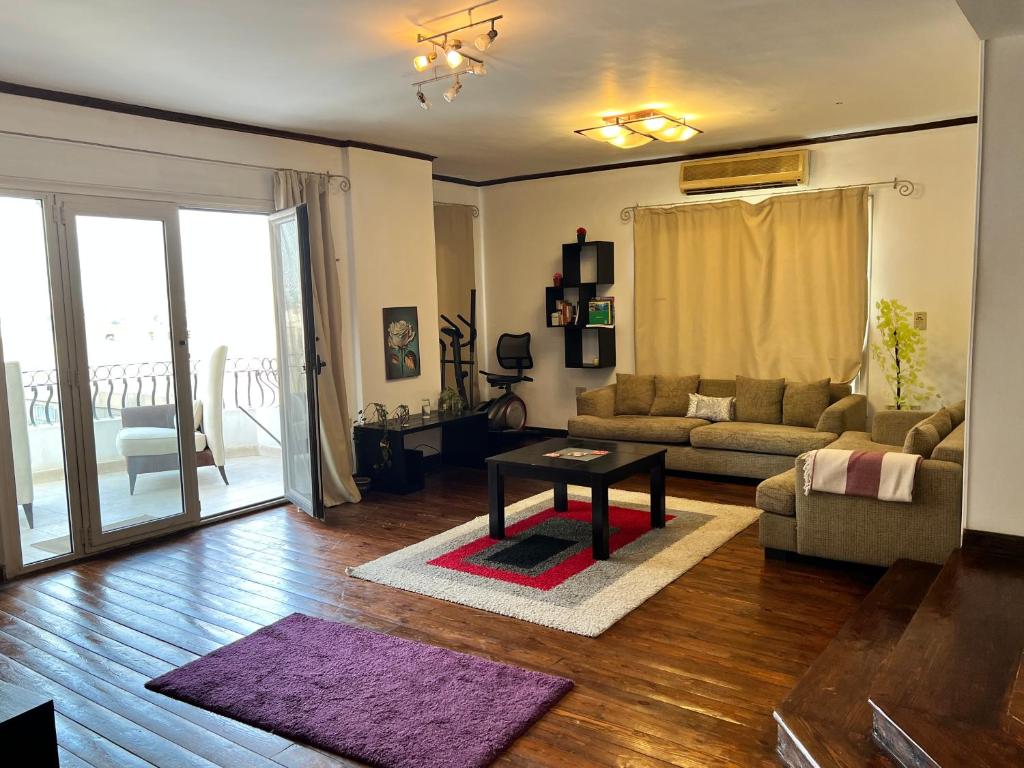 St Regis Apartment Degla Maadi - Tap to explore photos