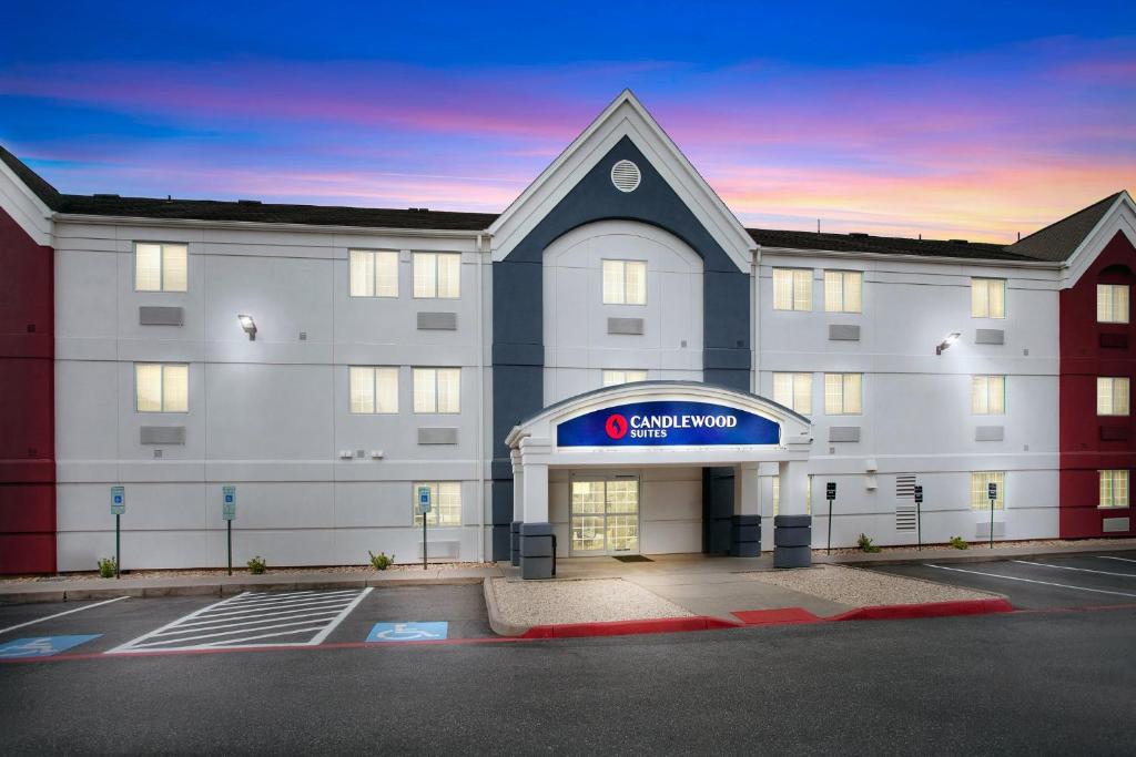 Candlewood Suites Harrisonburg, an IHG Hotel image
