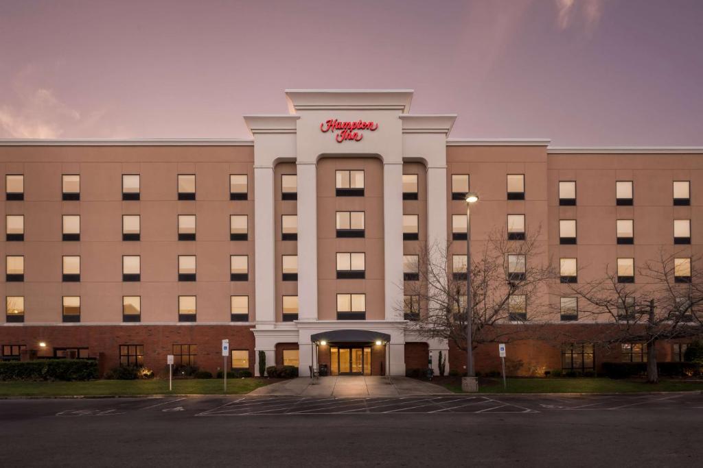 Hampton Inn Greenville image