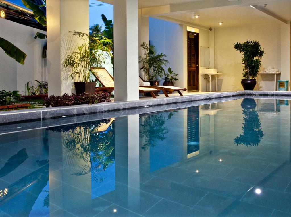 Goda Boutique Hotel - Tap to explore photos