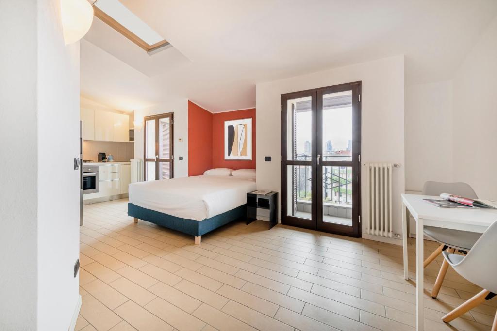 RELSTAY - Buenos Aires, Milan