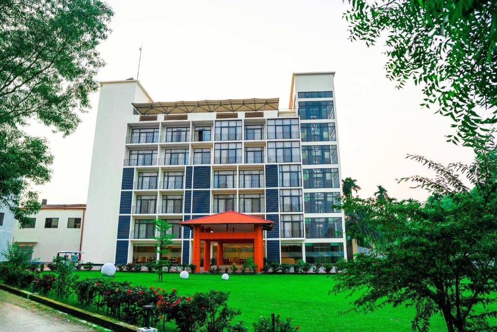 The Royena Resort Limited