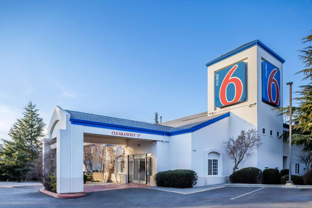 Motel 6 Auburn, CA image