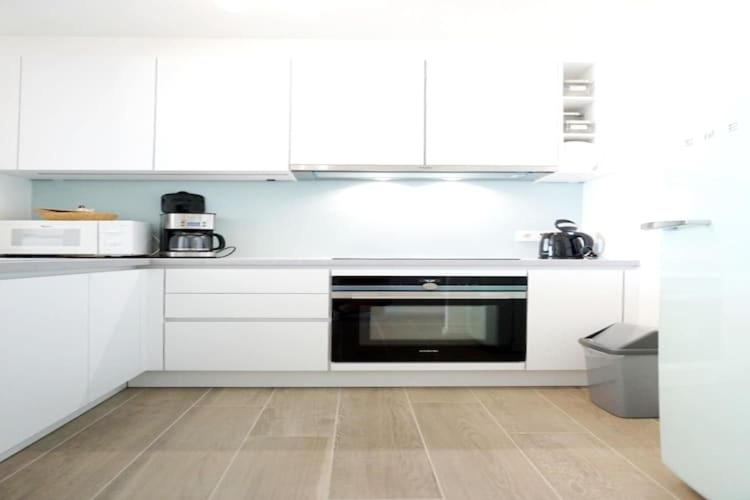 Modern apartment in Wenduine with terrace photo 3
