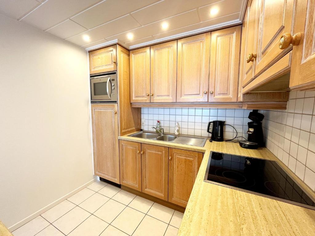 Apartment in Wenduine with sea views photo 2