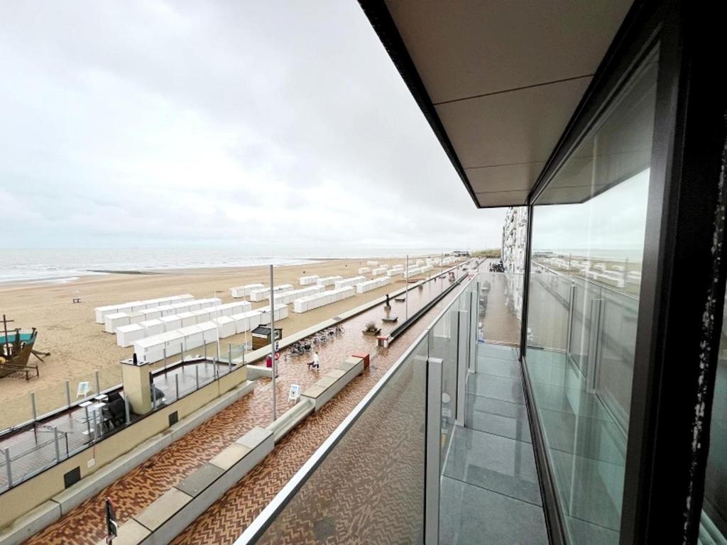 Corner apartment in Wenduine with balcony photo 4
