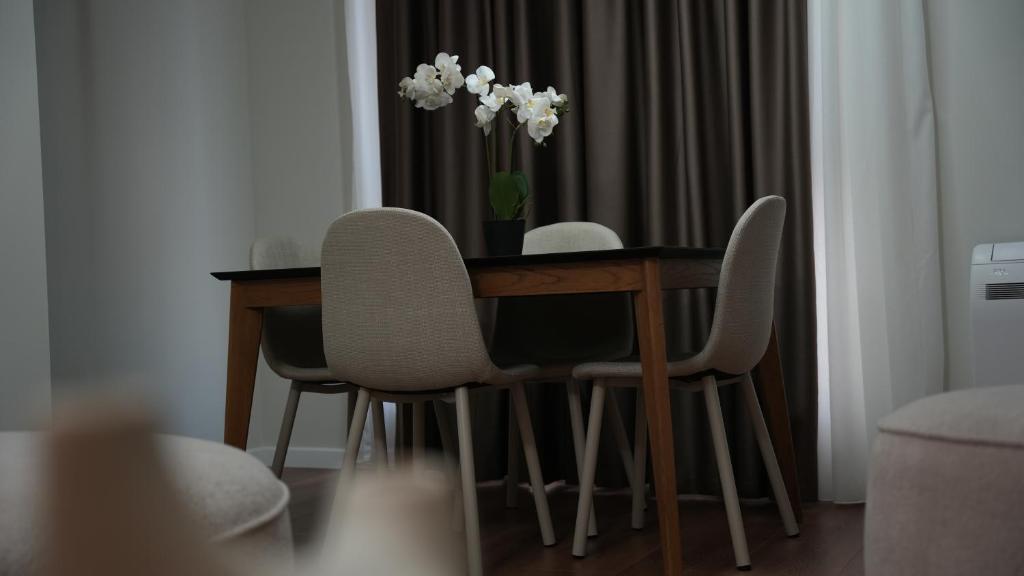 Deluxe Apartment New Bazaar Tirana photo 4