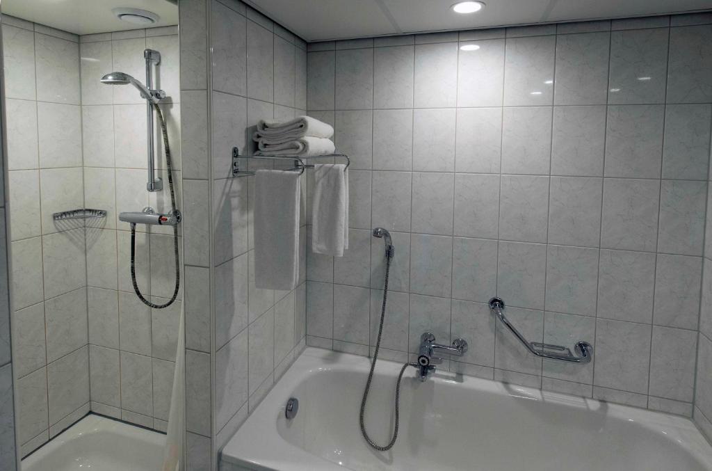 Трехместный (Трехместный номер), Grand Hotel Amstelveen