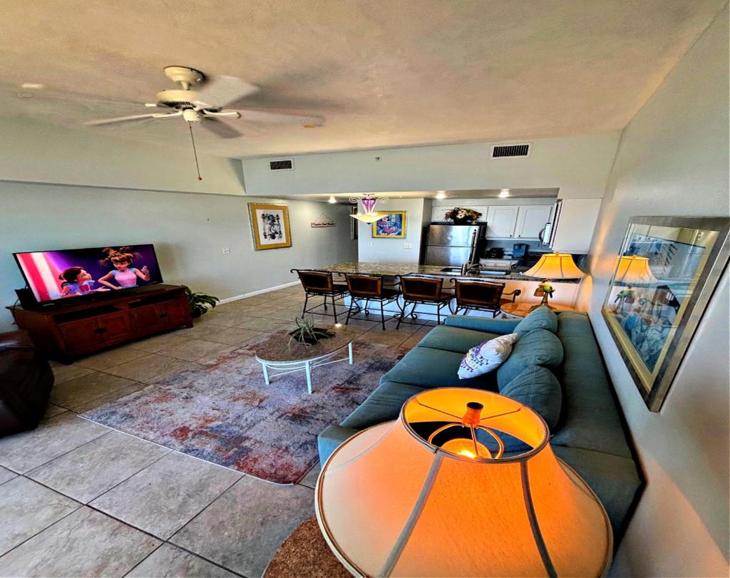 Penthouse Floor 1 BR Resort Condo Direct Oceanfront Wyndham Ocean Walk - Daytona Funland 1908 image