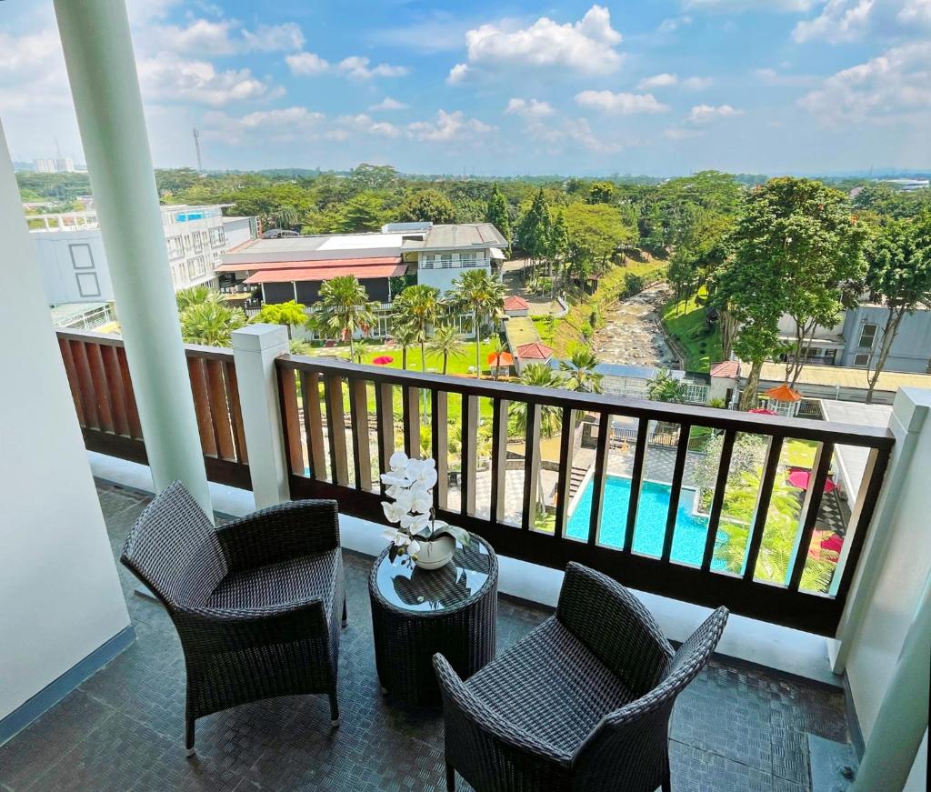 Aston Bogor Hotel and Resort Room Type - Deluxe Apartment