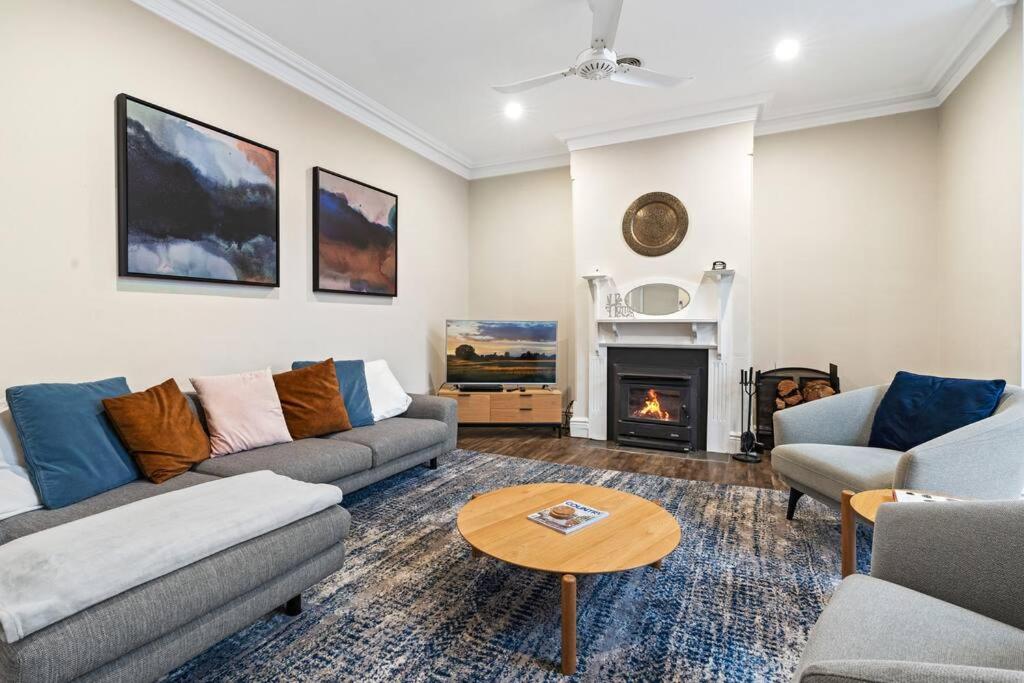 Heritage Home on March - Amazing Location photo 1