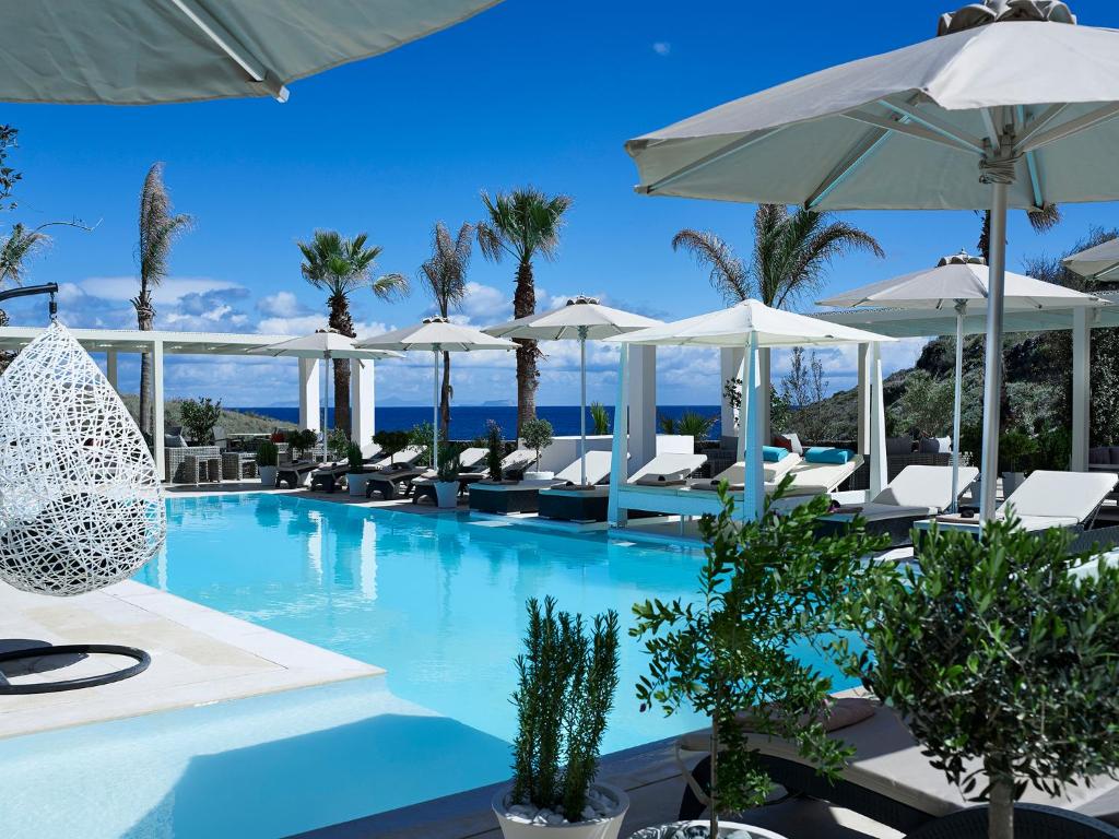 Aurora Luxury Suites, Santorini
