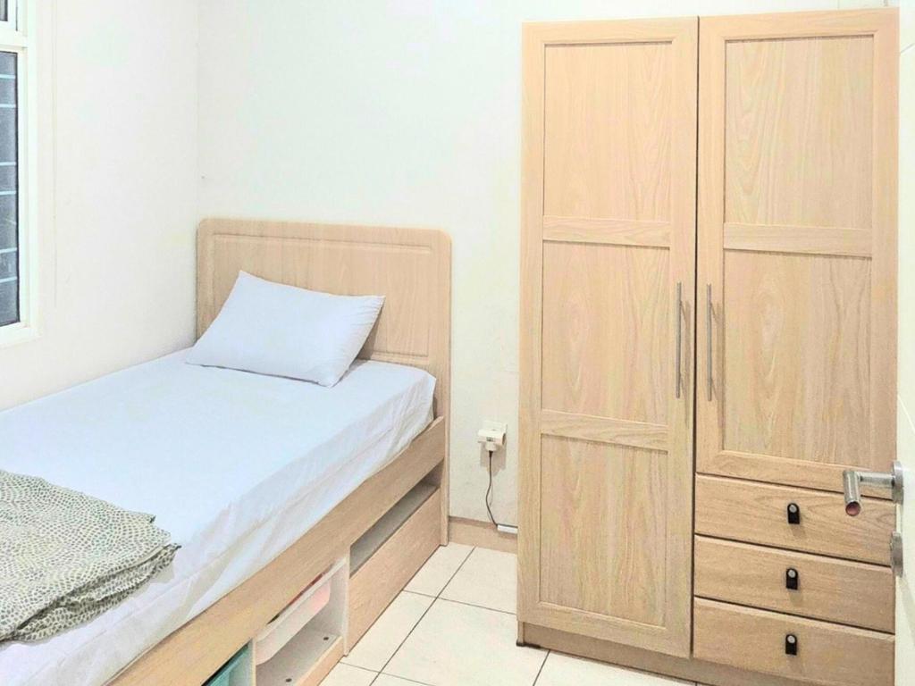 2BR Apart 2nd Floor Springlake Summarecon Bekasi photo 3