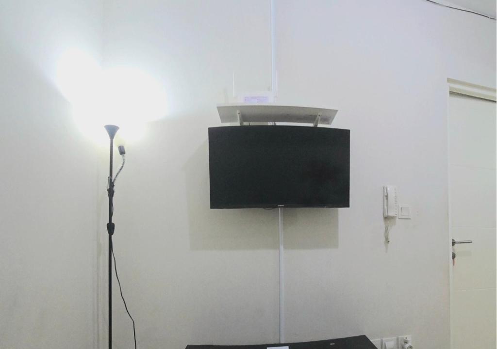 2BR Apart 2nd Floor Springlake Summarecon Bekasi photo 2