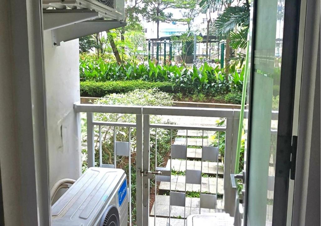 2BR Apart 2nd Floor Springlake Summarecon Bekasi photo 1