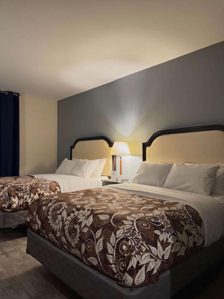 Big Bird Inn Wawa, SureStay Collection by Best Western Room Type - Queen Room with Two Queen Beds - Non-Smoking