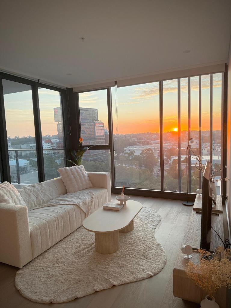 Sydney Private Home I