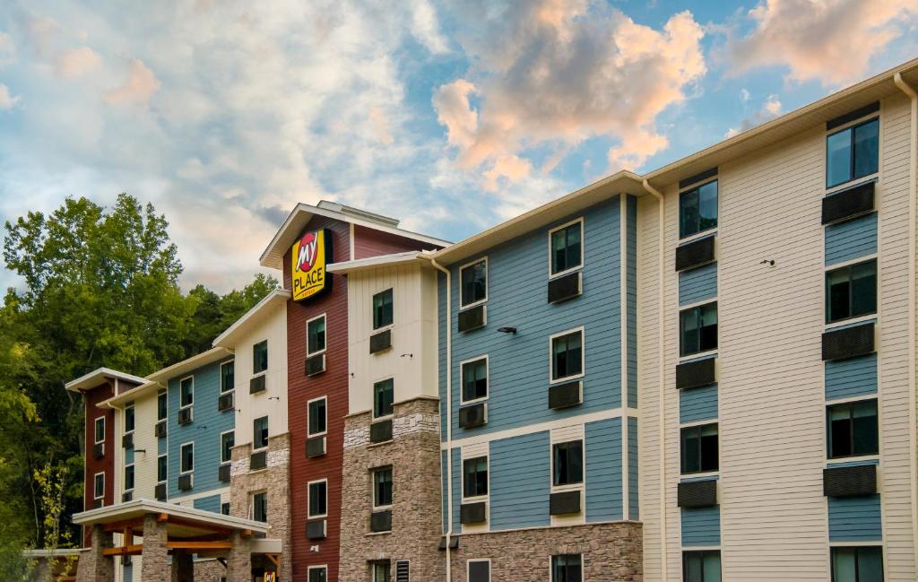 My Place Hotel - Huntersville, NC image