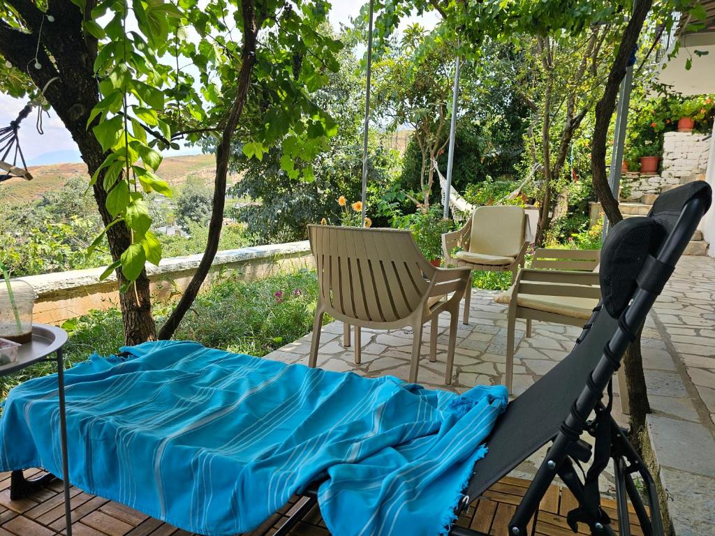 Lemon Garden Apartment-Hot Tub Jacuzzi photo 3