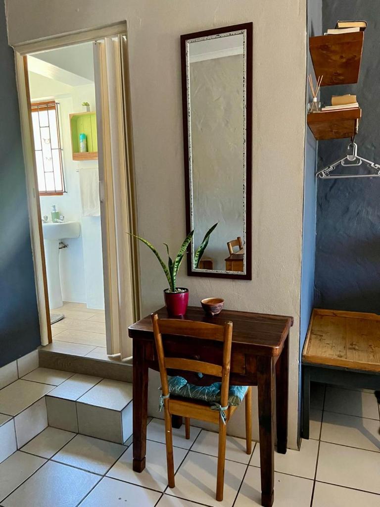 Green Hollow Self catering - Tap to explore photos