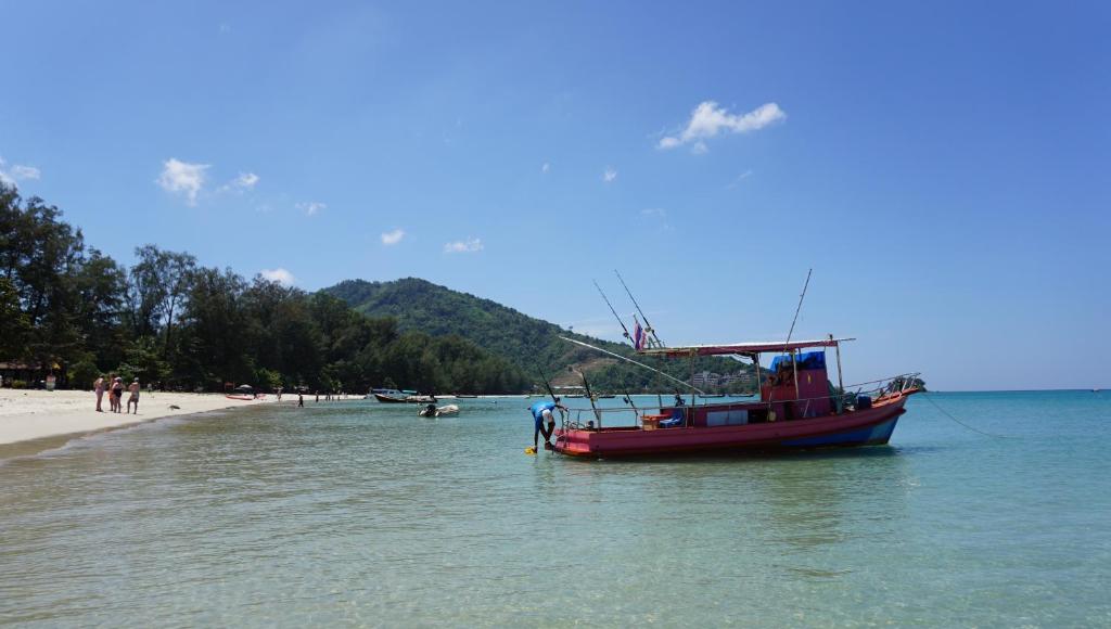 Двухместный (Двухместный номер эконом-класса с 1 кроватью), TT Naiyang Beach Phuket