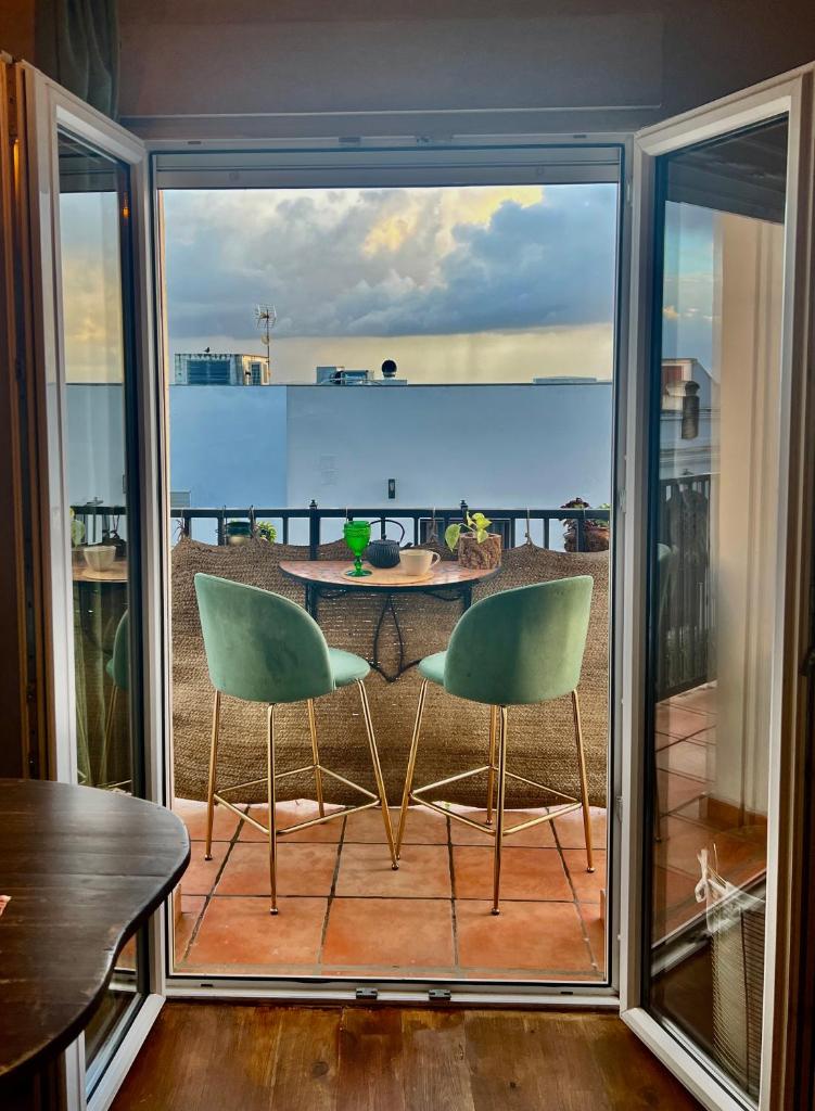Studios ECO - SUITES Corredera 15 - Tap to explore photos