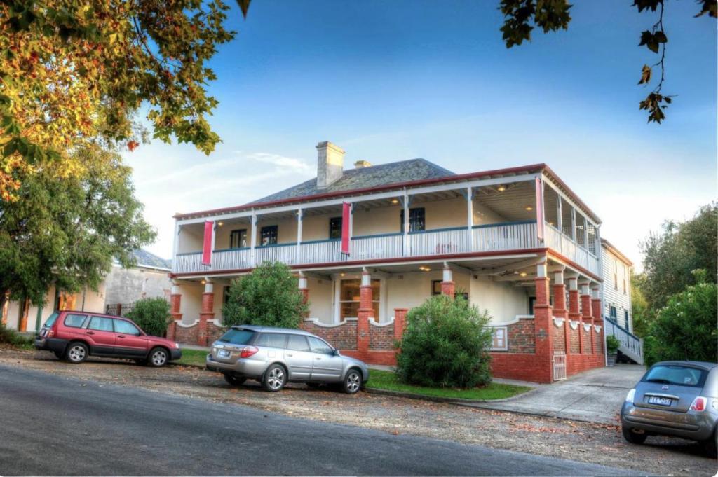 Athelstane Hotel