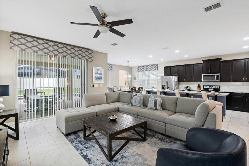 1712 Caribbean View Terrace image