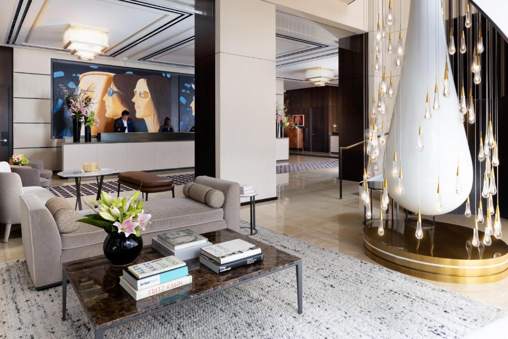 The Langham, New York, Fifth Avenue image