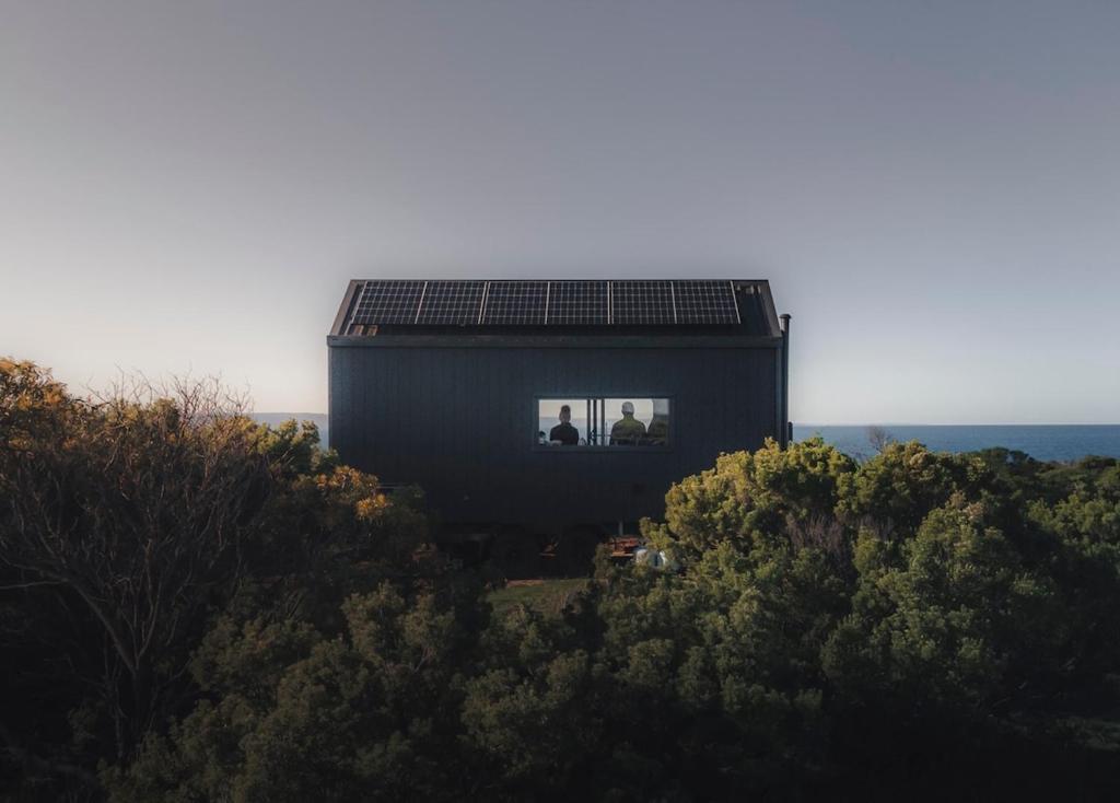 Beach Front Off-Grid Cabin on Kangaroo Island - Lyra