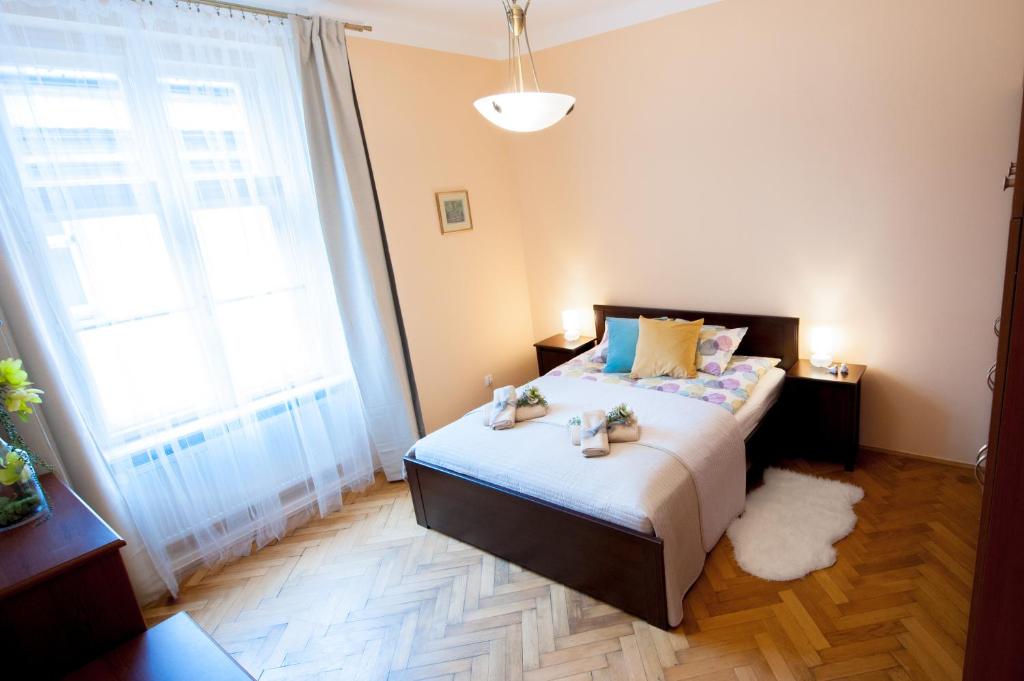Апартаменты (Апартаменты с 2 спальнями - 4 этаж), Apartments Roman
