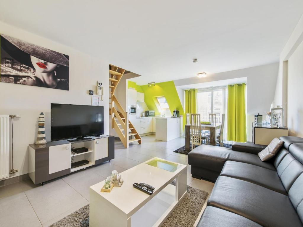 Nice Duplex Located in the Market Square - Tap to explore photos