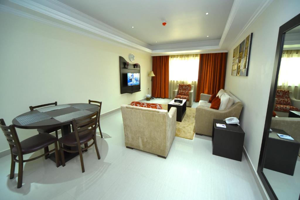 Сьюит (Четырехместный суперлюкс), Апарт-отель Alain Hotel Apartments Ajman