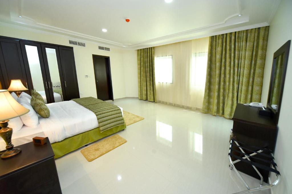 Сьюит (Четырехместный суперлюкс), Апарт-отель Alain Hotel Apartments Ajman