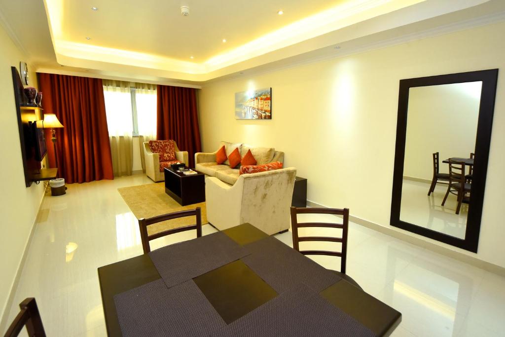 Сьюит (Четырехместный суперлюкс), Апарт-отель Alain Hotel Apartments Ajman