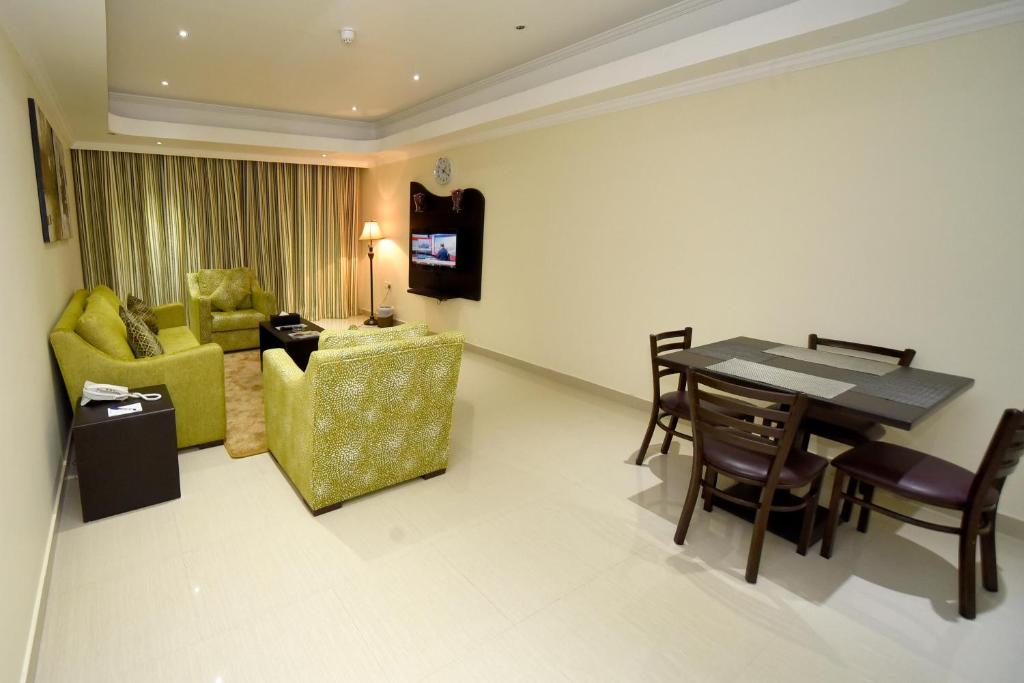 Сьюит (Четырехместный суперлюкс), Апарт-отель Alain Hotel Apartments Ajman
