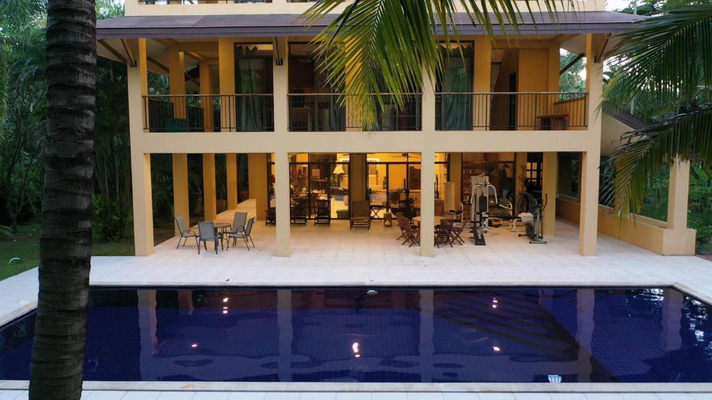 home stay pool villa chiang mai