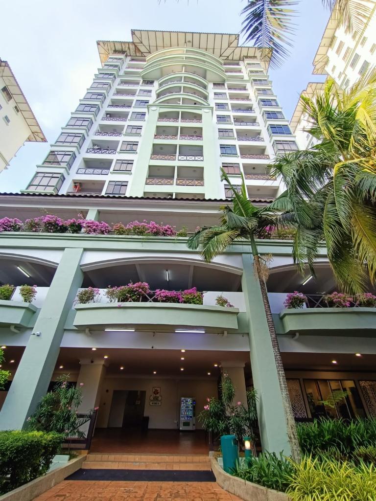 Austin Mahkota, Malacca