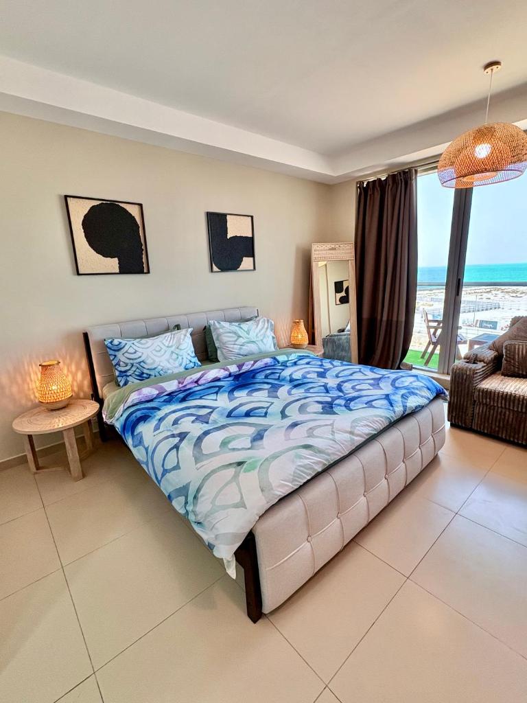 Elegant Studio Island View - Beachfront Property