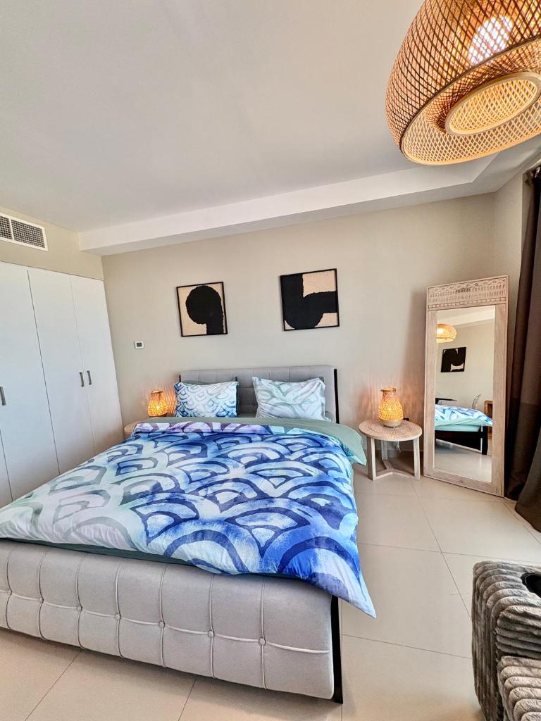 Elegant Studio Island View - Beachfront Property photo 1