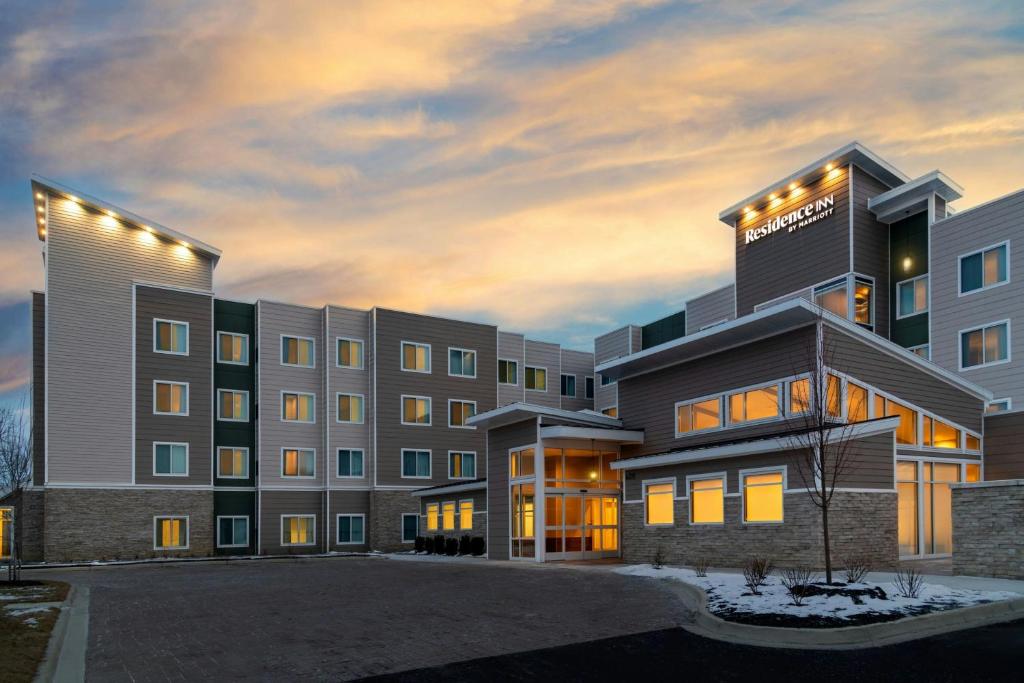 Residence Inn By Marriott Detroit Dearborn image